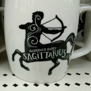 Meet your Posher, Felicia